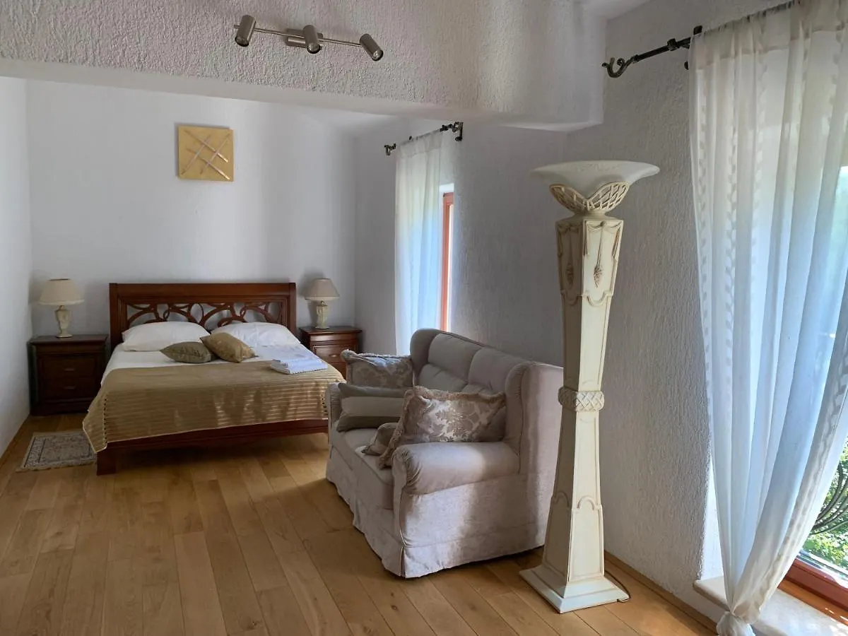 **** Gostinjska kuća Villa Castello Rausch Croatia