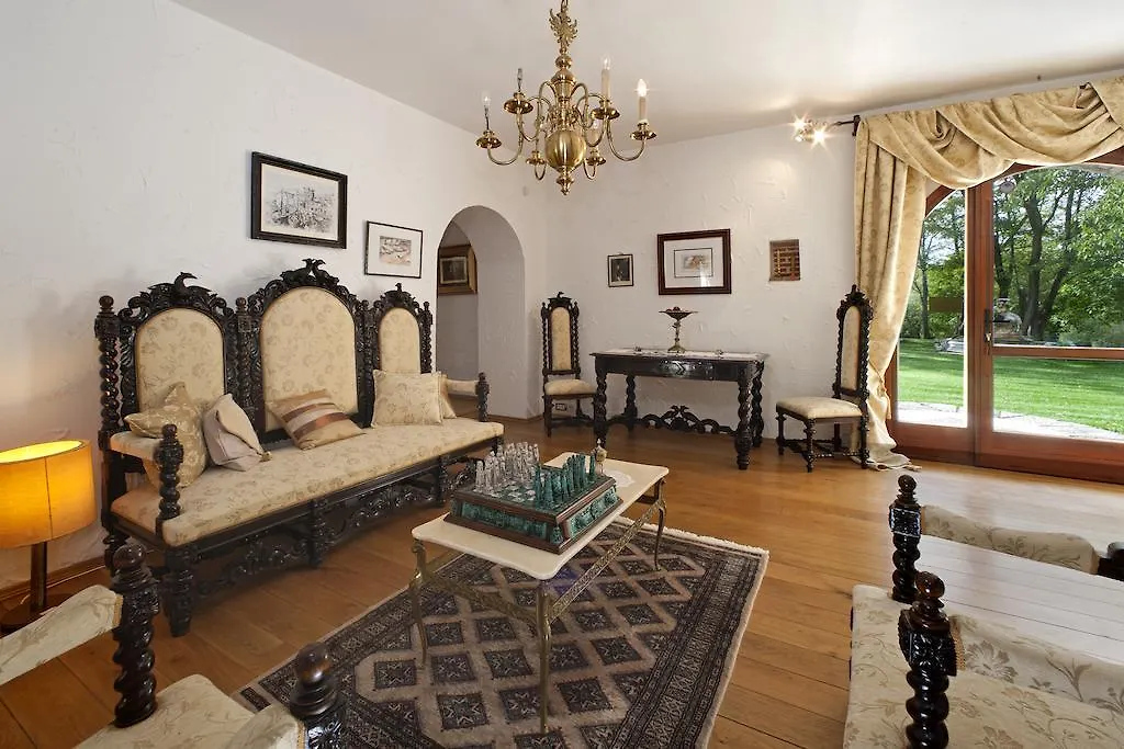 Villa Castello Rausch Valkarin 4*,