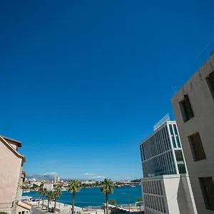Garden 3* Split