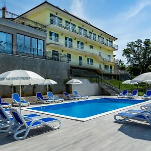 villa-residence.primorje-gorskikotar.com/