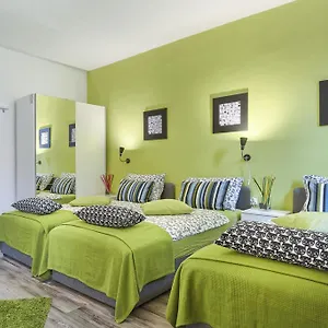 3* Pensión Center &