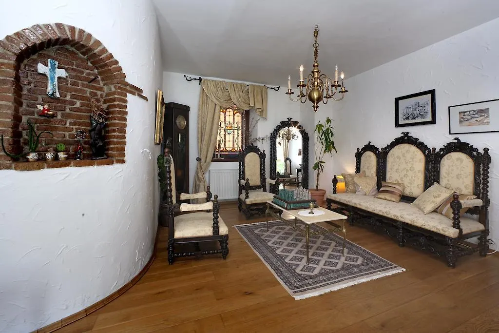 Villa Castello Rausch Valkarin Maison d'hôtes