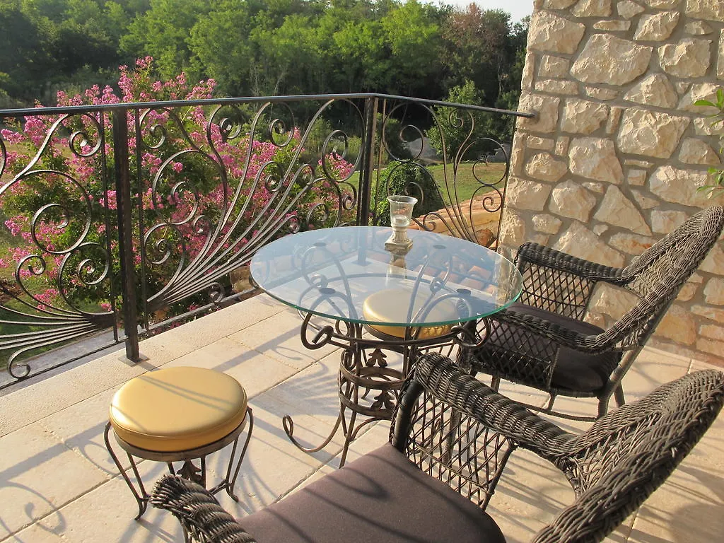 Villa Castello Rausch Valkarin 4*,